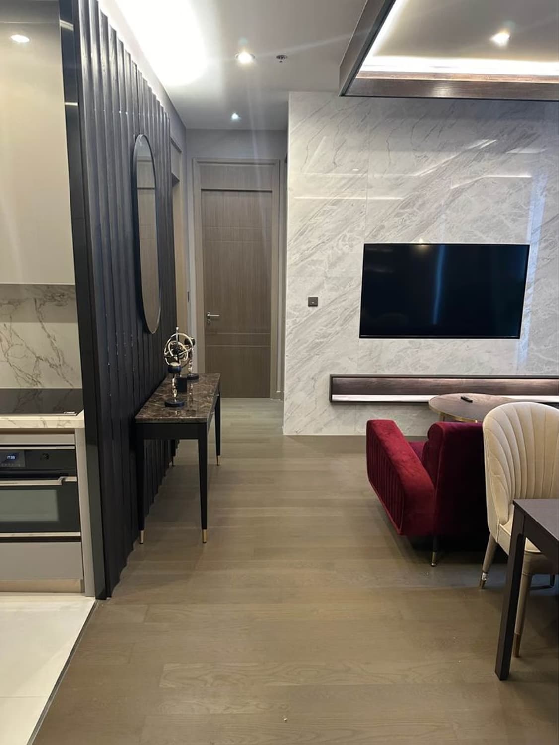 2 Bed Condo for Rent and Sale  Near Phetchaburi MRT - Image 4