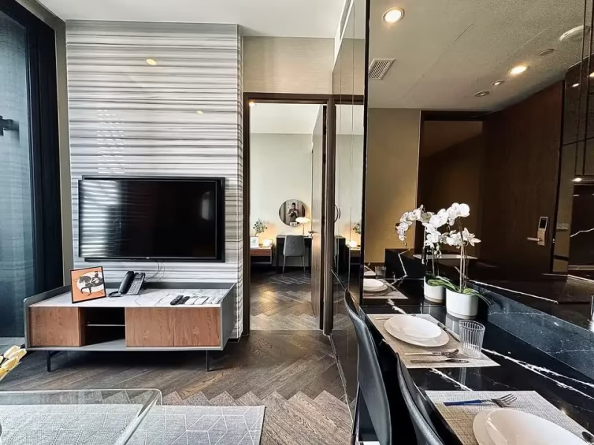 THE ESSE Sukhumvit 36 - Image 2