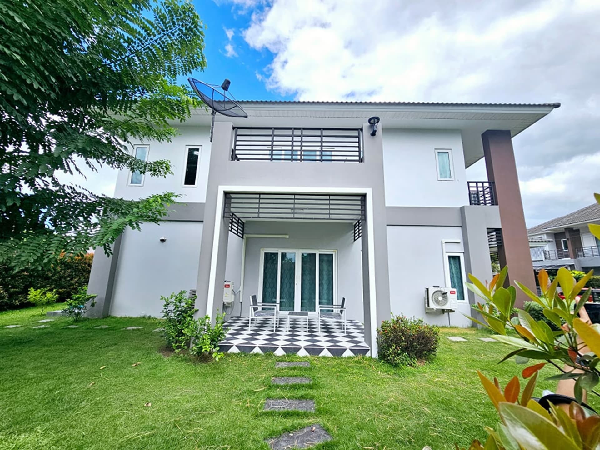 4 Bed House for Rent and Sale in Hang Dong - Image 16