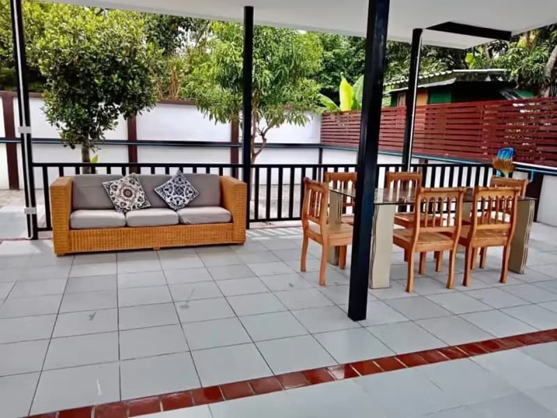 5 Bedroom House