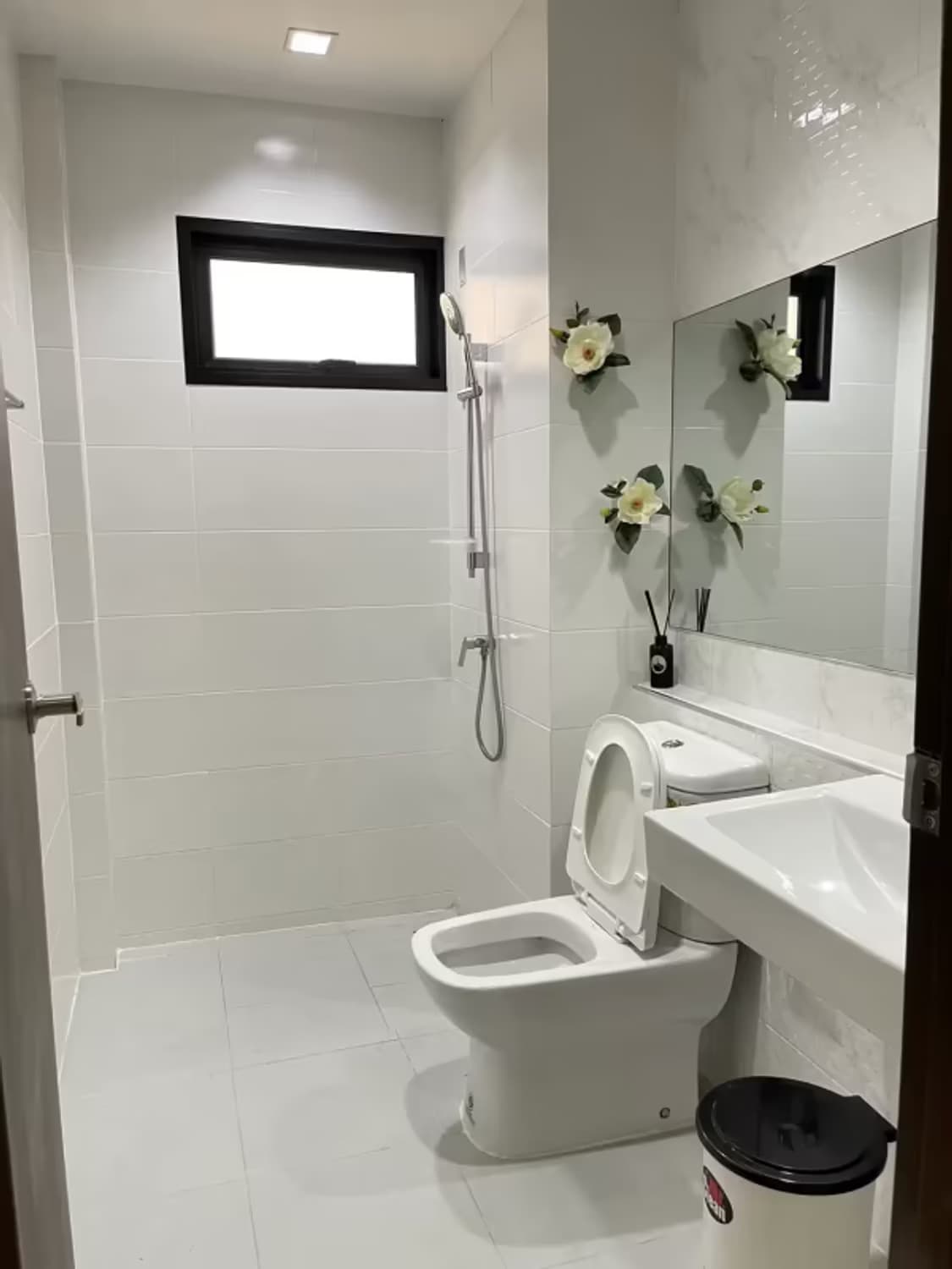 4 Bedroom House - Image 4