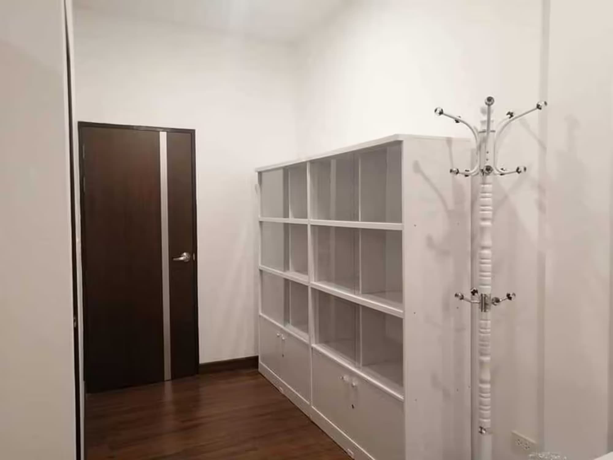 Twin-House for Rent - Image 8
