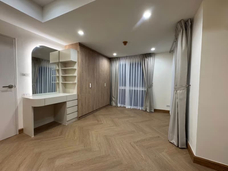 1 Bed Condo for Rent and Sale in Huai Khwang