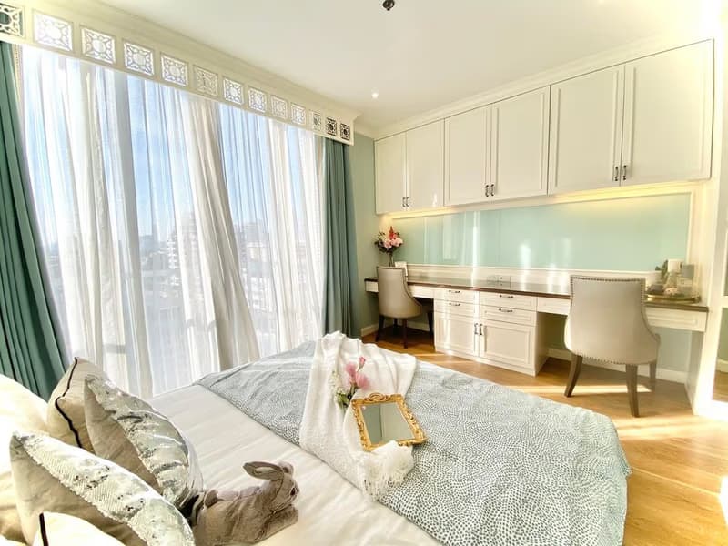  Park 24 (Park Origin Phrom Phong)
