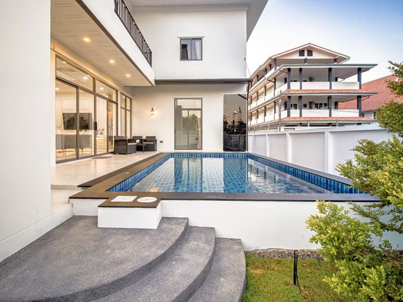 4 Bed House for Rent in Mueang Chiang Mai District