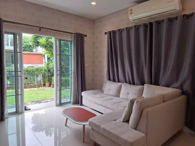 4 Bed House for Rent in Saraphi
