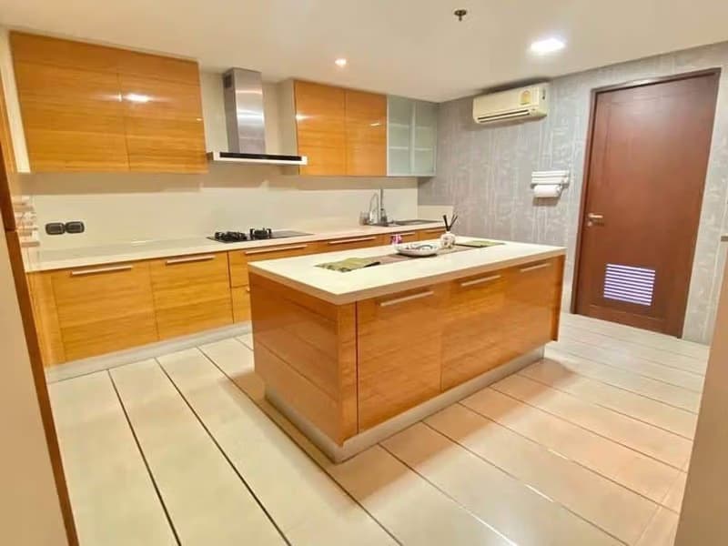 3 Bed Condo for Rent and Sale in Watthana
