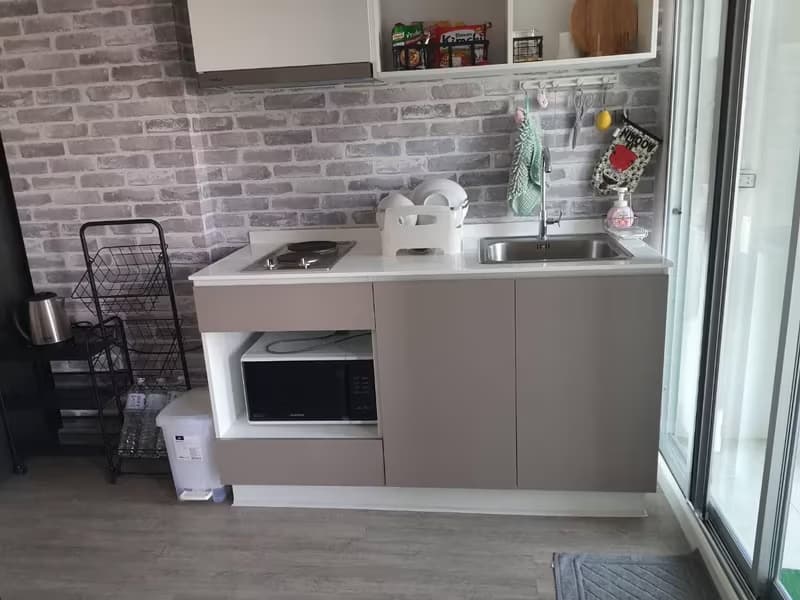 1 Bedroom Condo