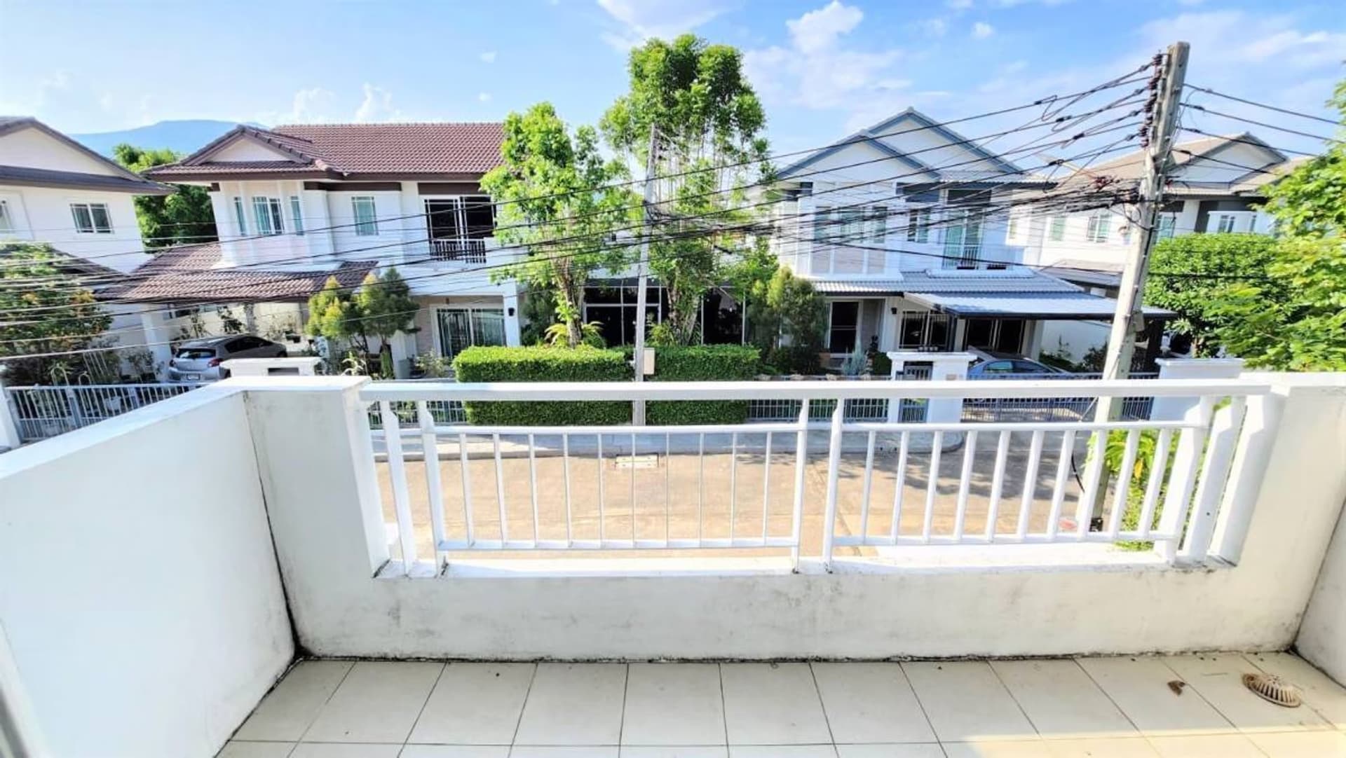 4 Bed House for Rent in Mueang Chiang Mai - Image 15