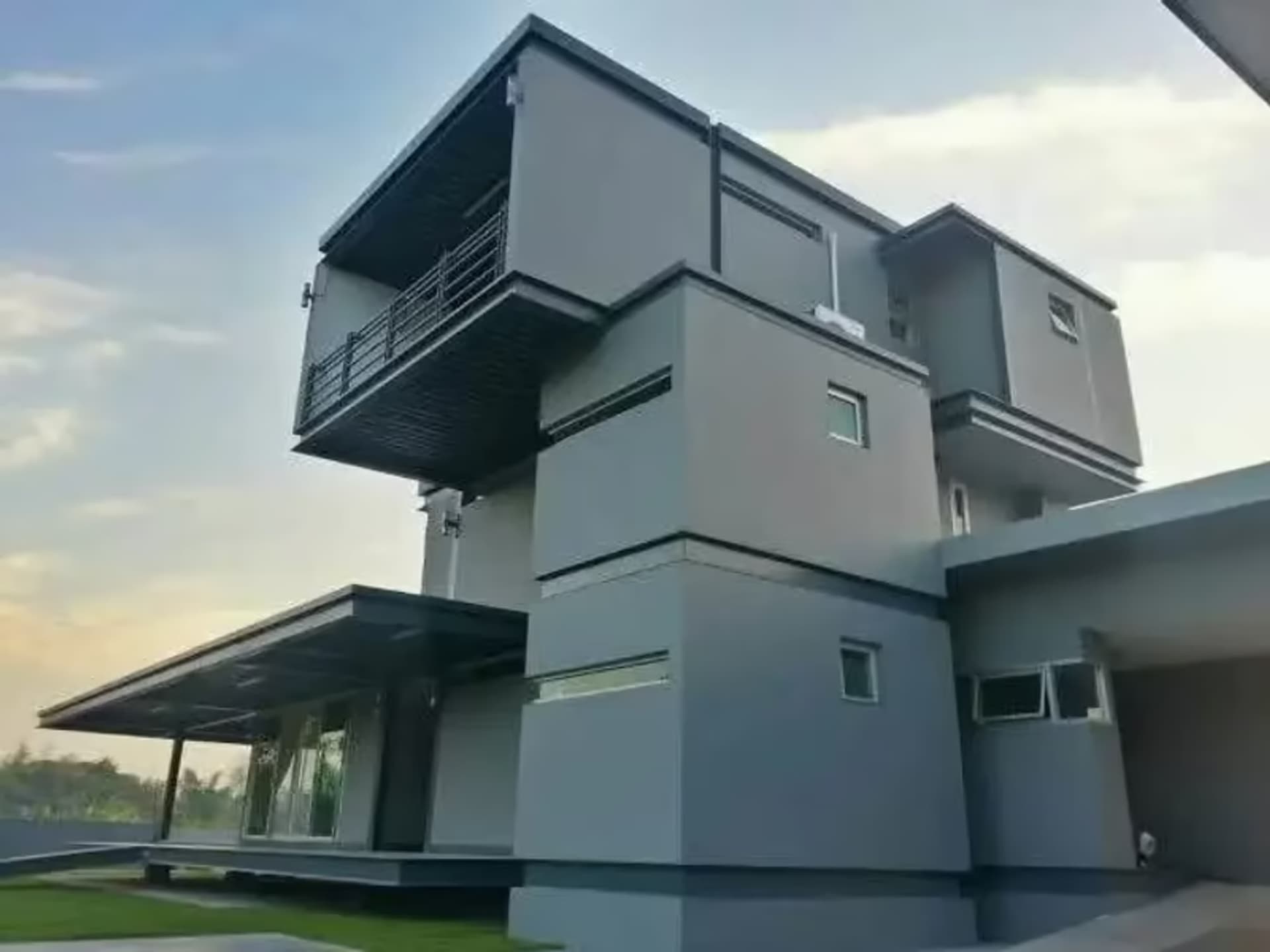 4 Bedroom House - Image 18