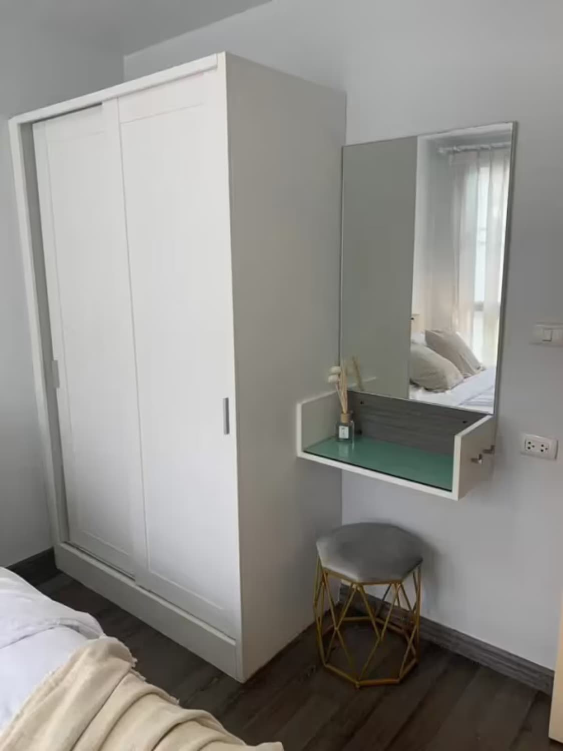 1 Bedroom Condo - Image 5