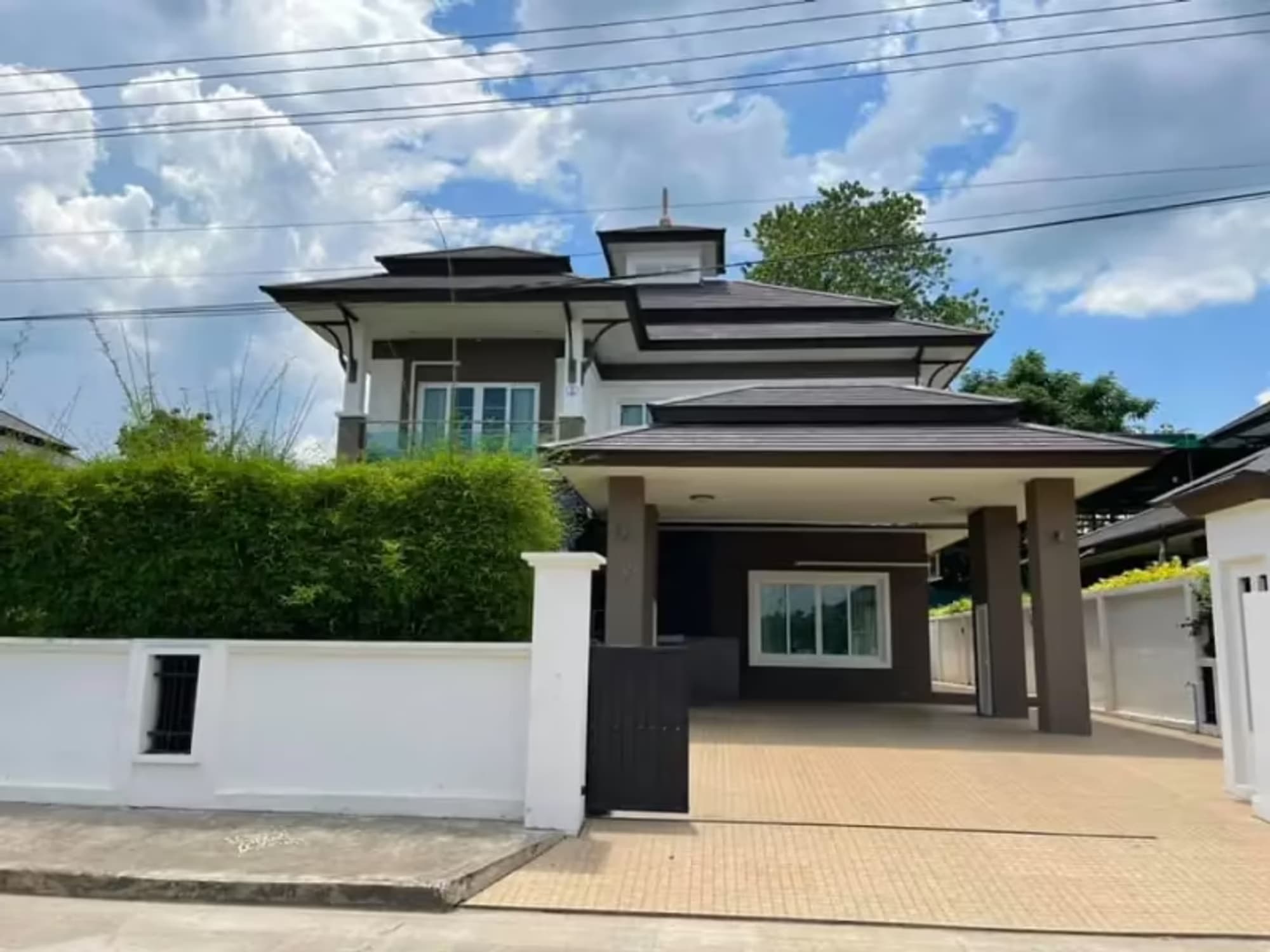 5 Bedroom House - Image 21