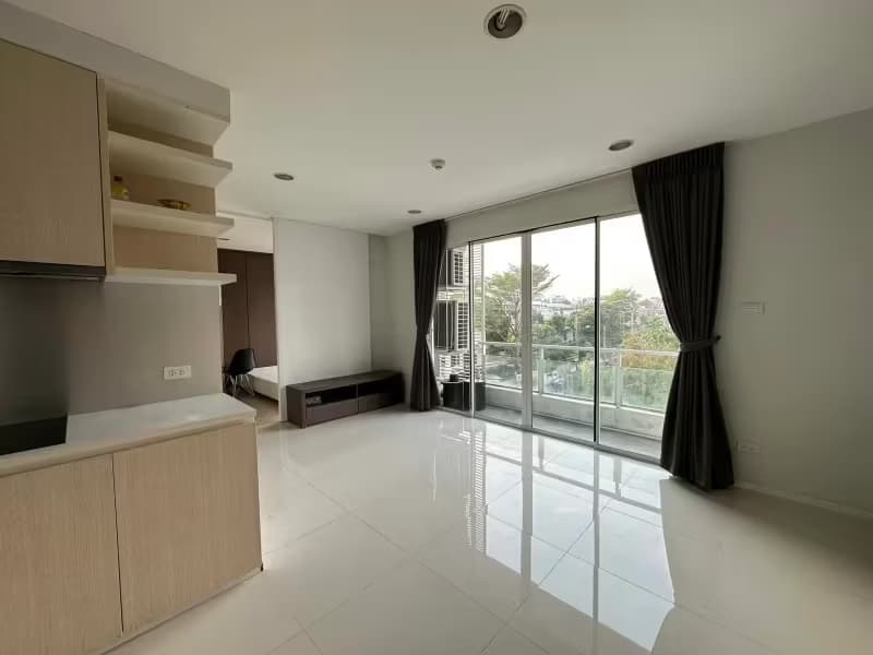 1 Bedroom Condo