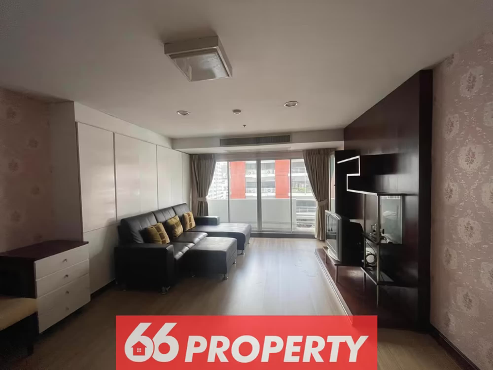 1 Bedroom Condo - Image 1