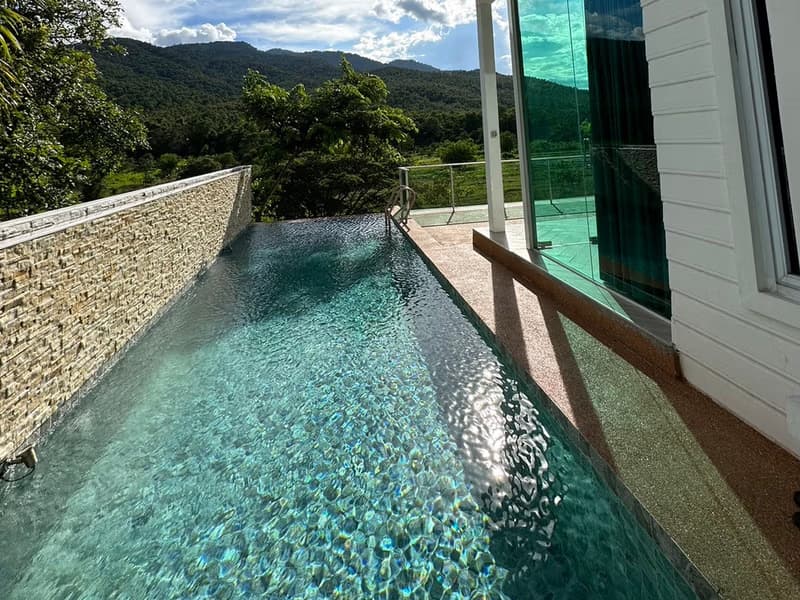 5 Bed House for Rent in Mae Rim