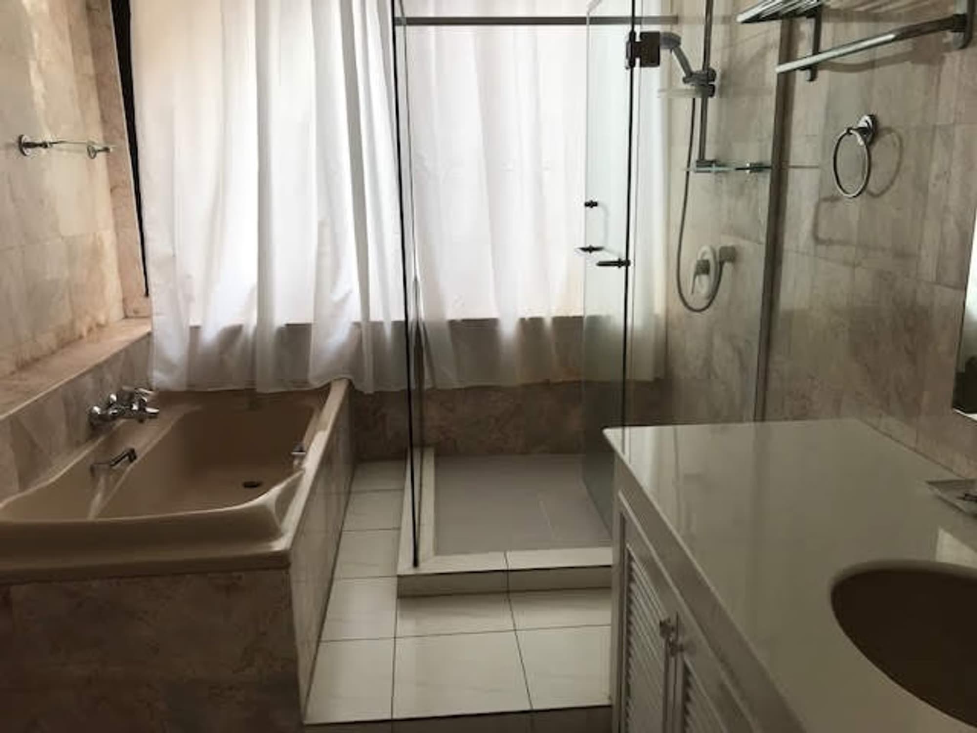 3 Bed Condo for Sale  Near Asok BTS - Image 14