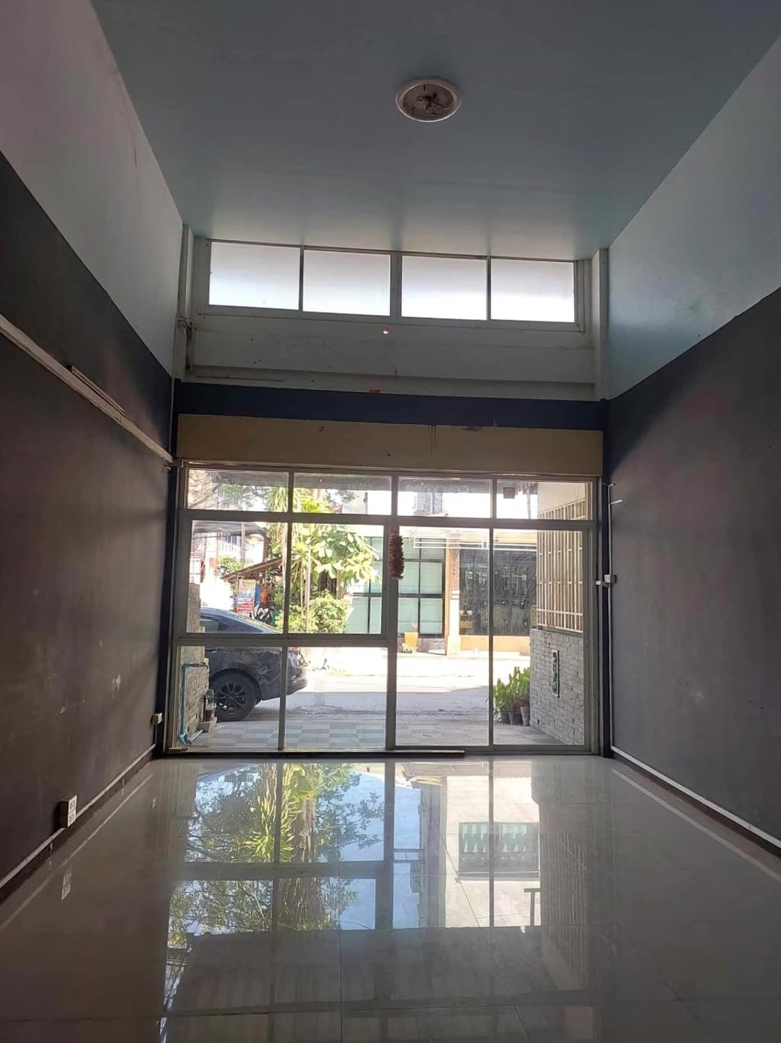 2 Bed Commercial for Rent in Mueang Chiang Mai - Image 5