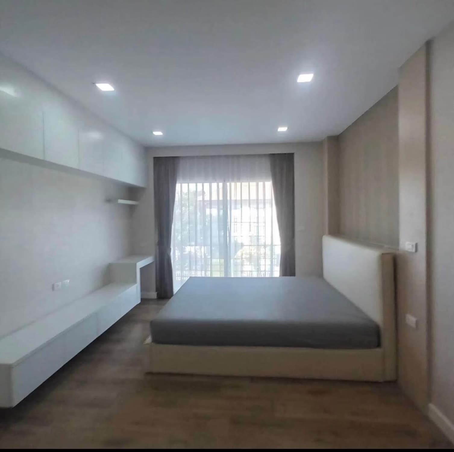 5 Bed House for Rent and Sale in Prawet - Image 2