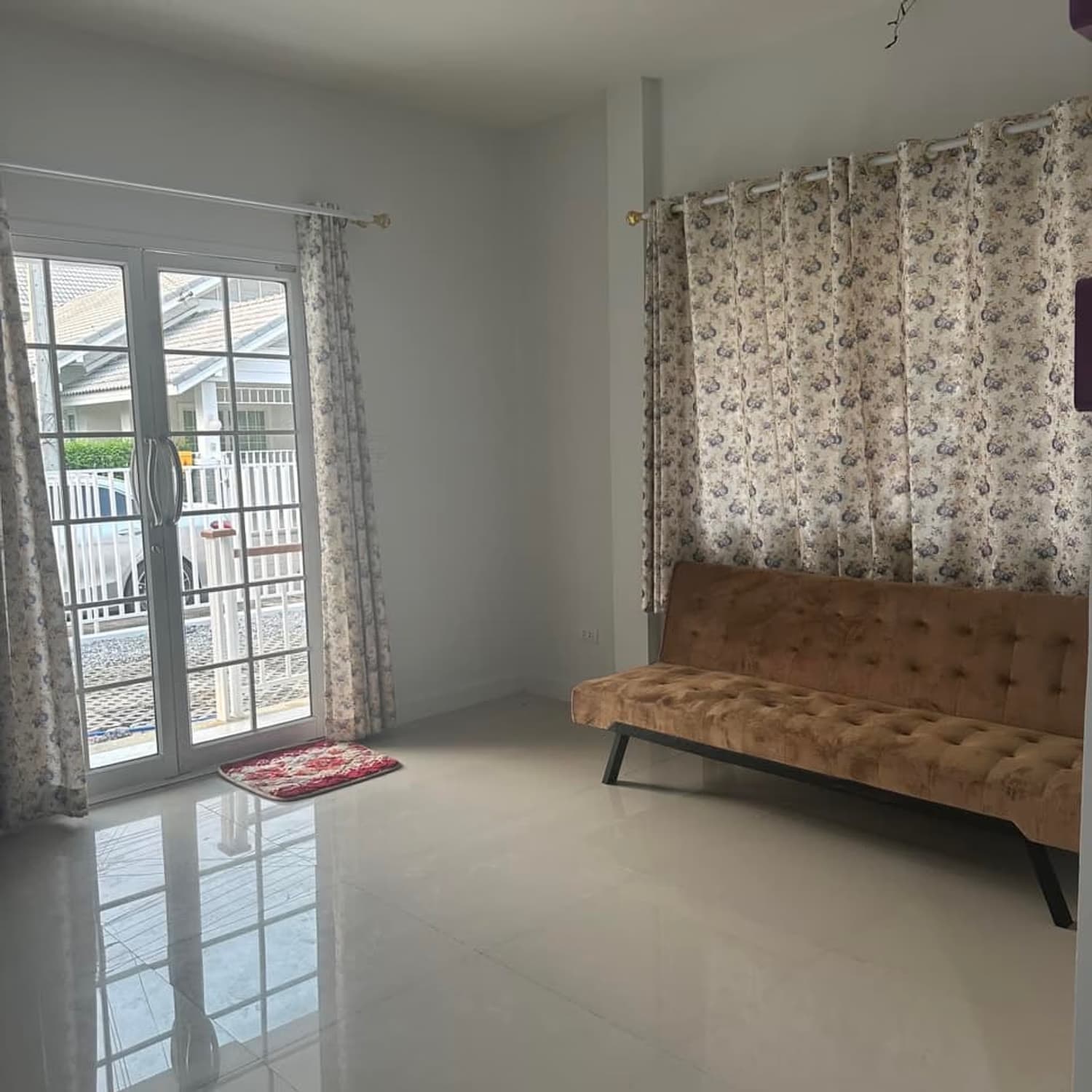 2 Bed House for Rent in San Kamphaeng - Image 2