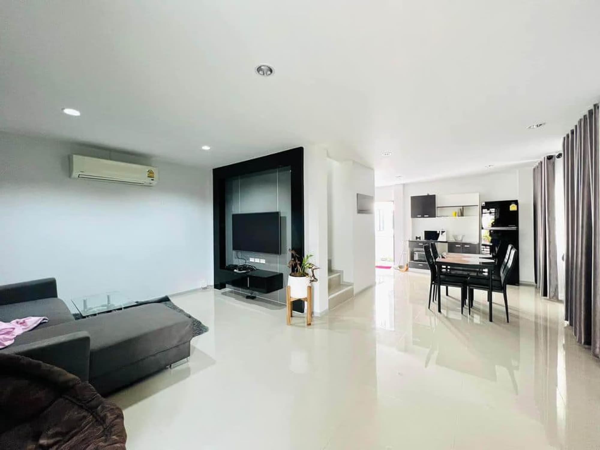  - Image 2