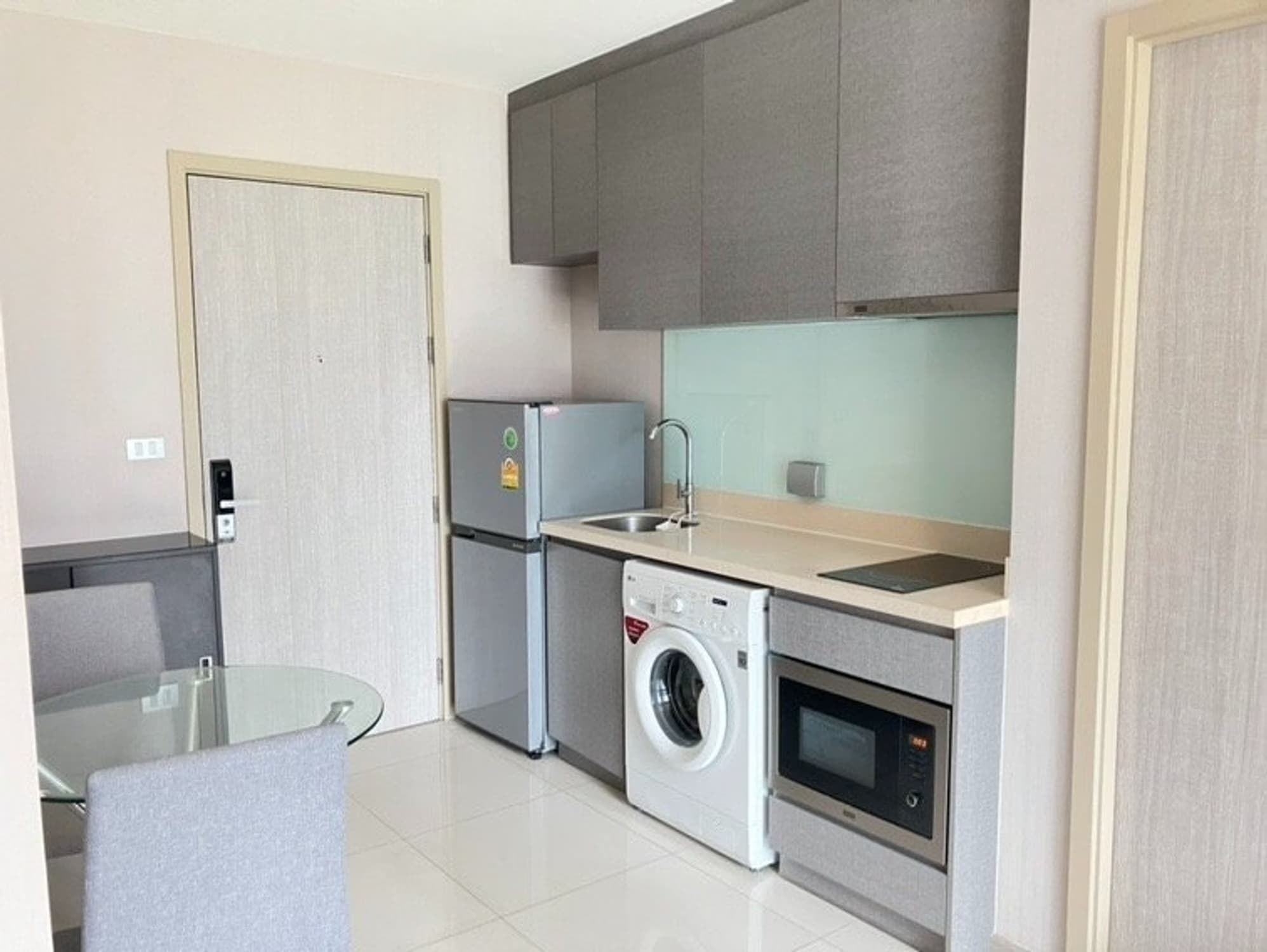 1 Bed Condo for Rent in Khlong Toei - Image 4