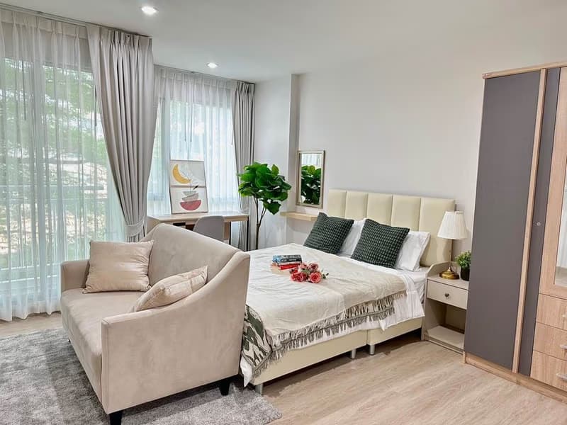 1 Bedroom Condo