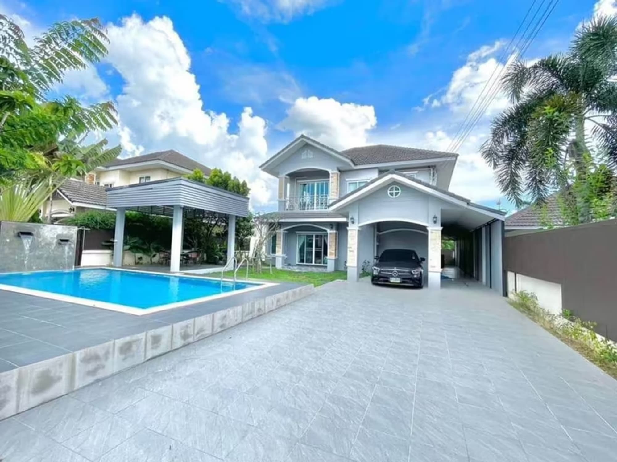 4 Bedroom House - Image 13