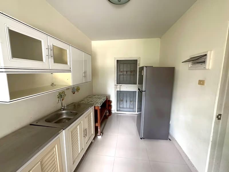 5 Bed House for Rent in San Kamphaeng
