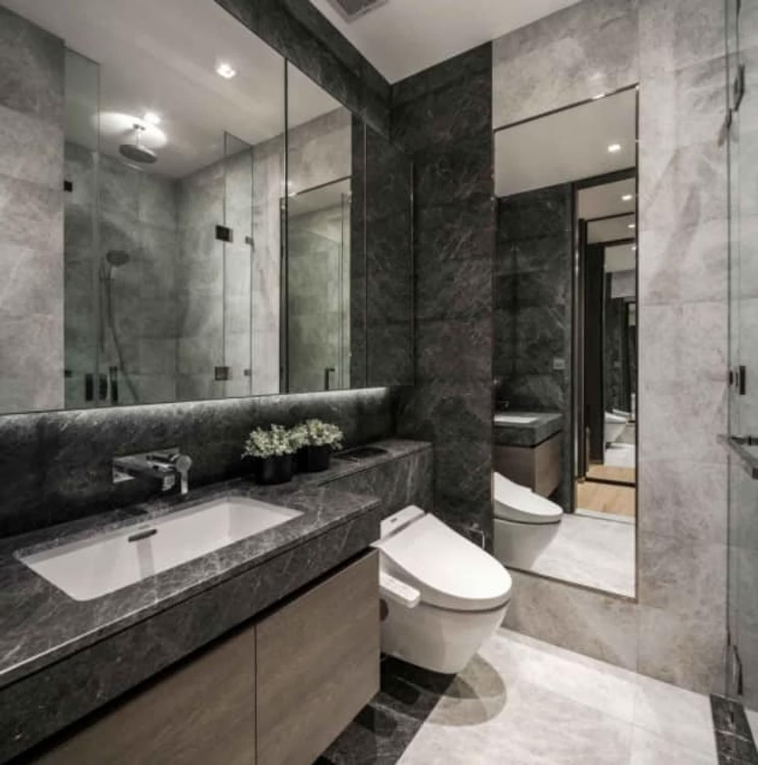 undefined Bed Condo for Rent and Sale  Near Chit Lom BTS - Image 6