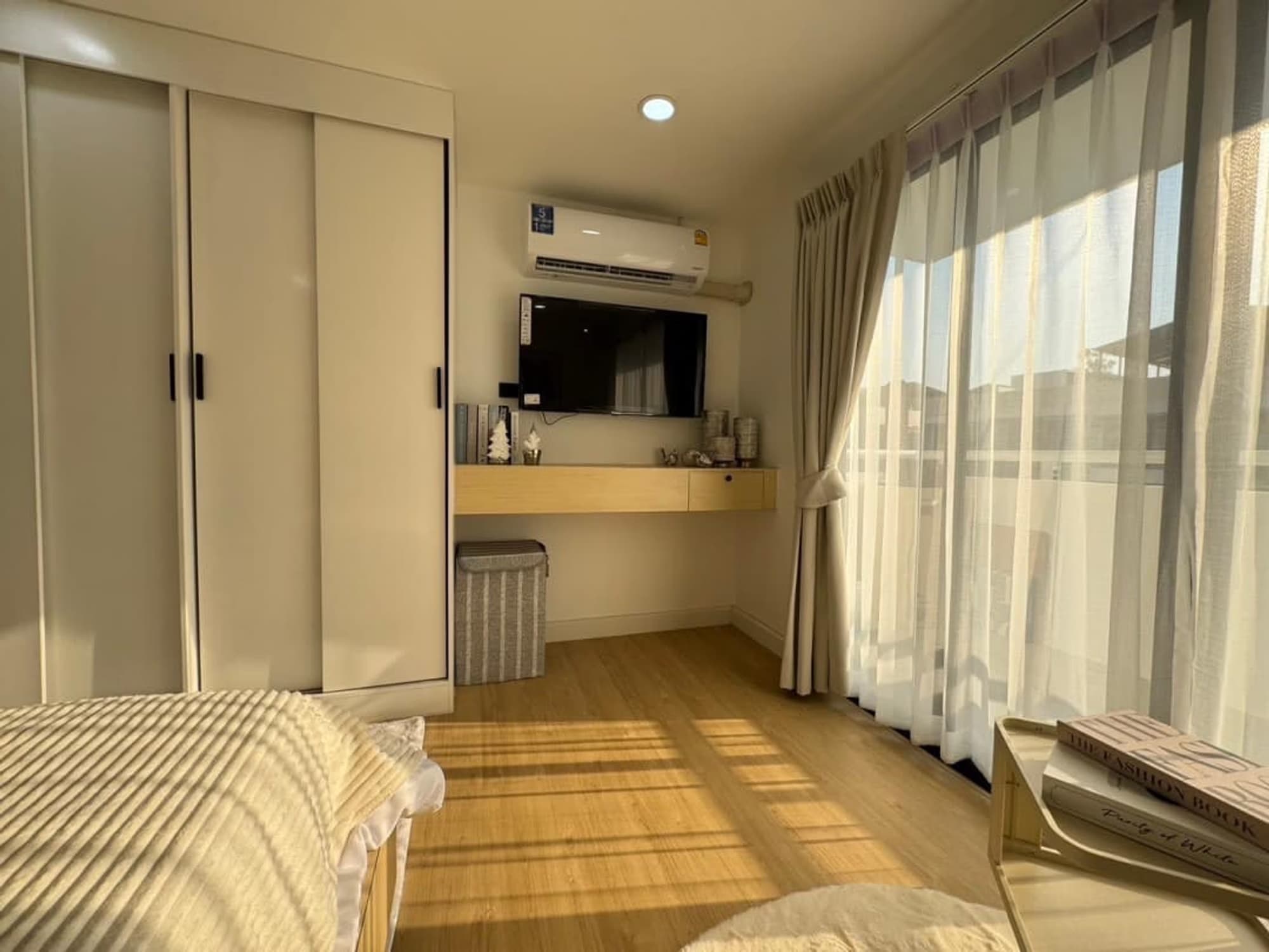  - Image 7
