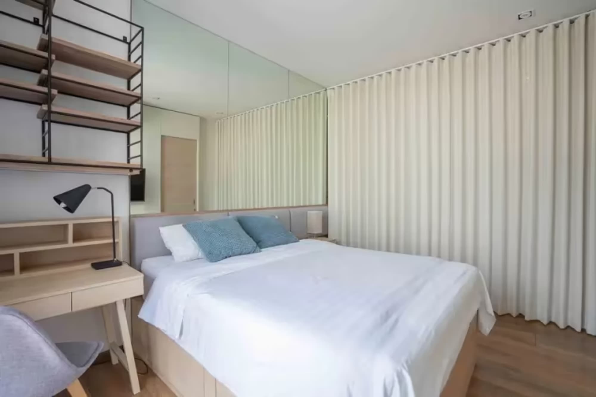 1 Bedroom Condo - Image 1