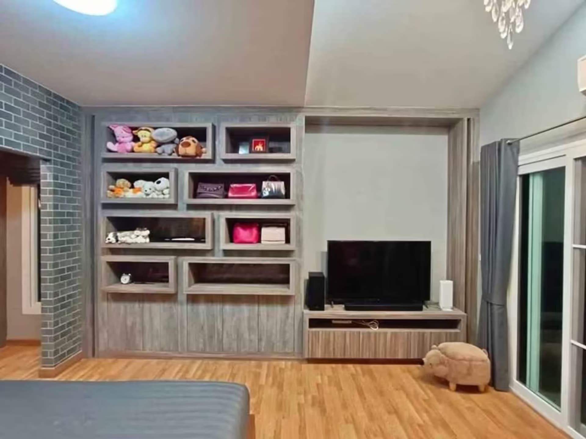 3 Bedroom House - Image 11