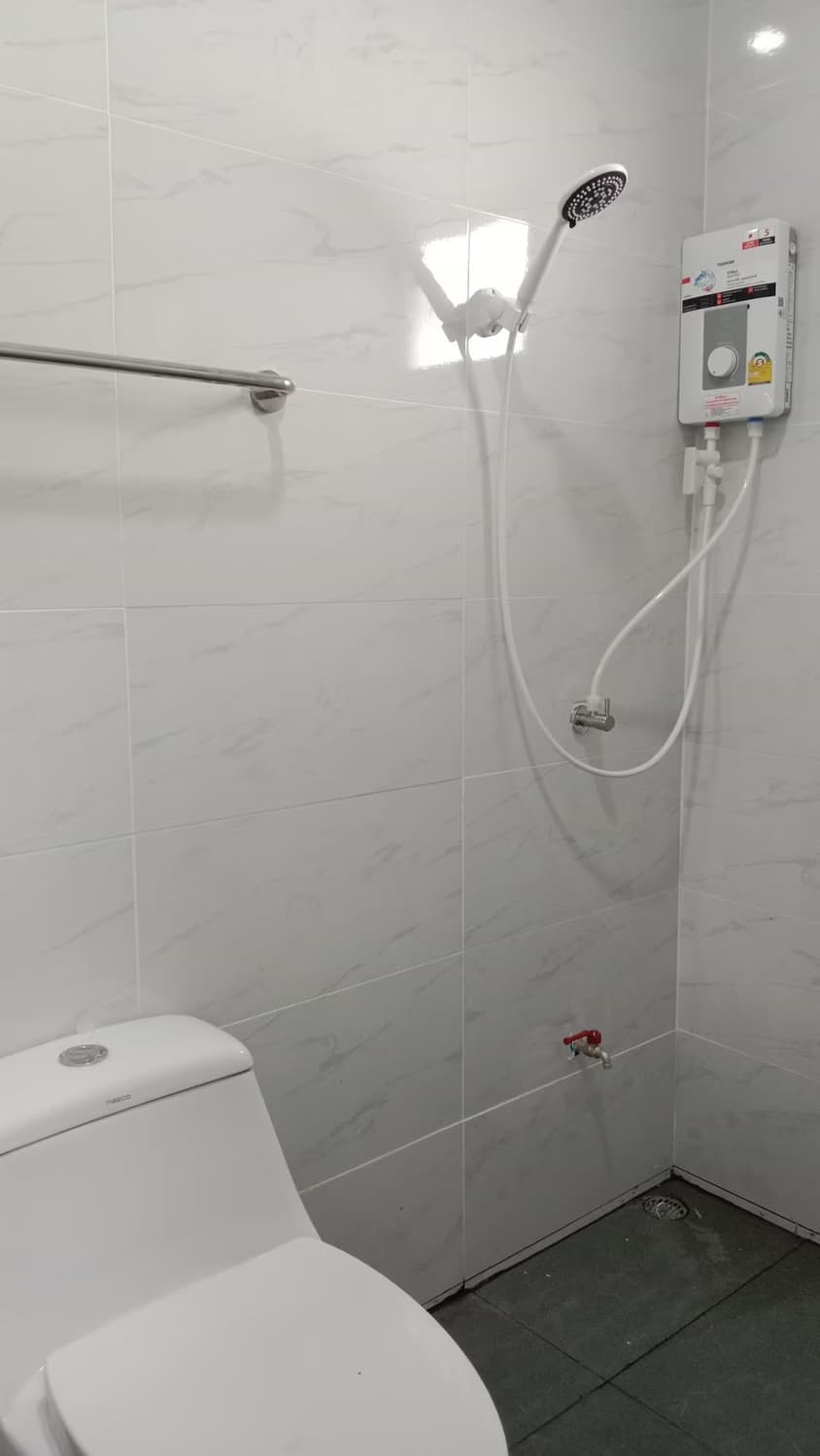 3 Bed House for Rent in Saraphi - Image 7