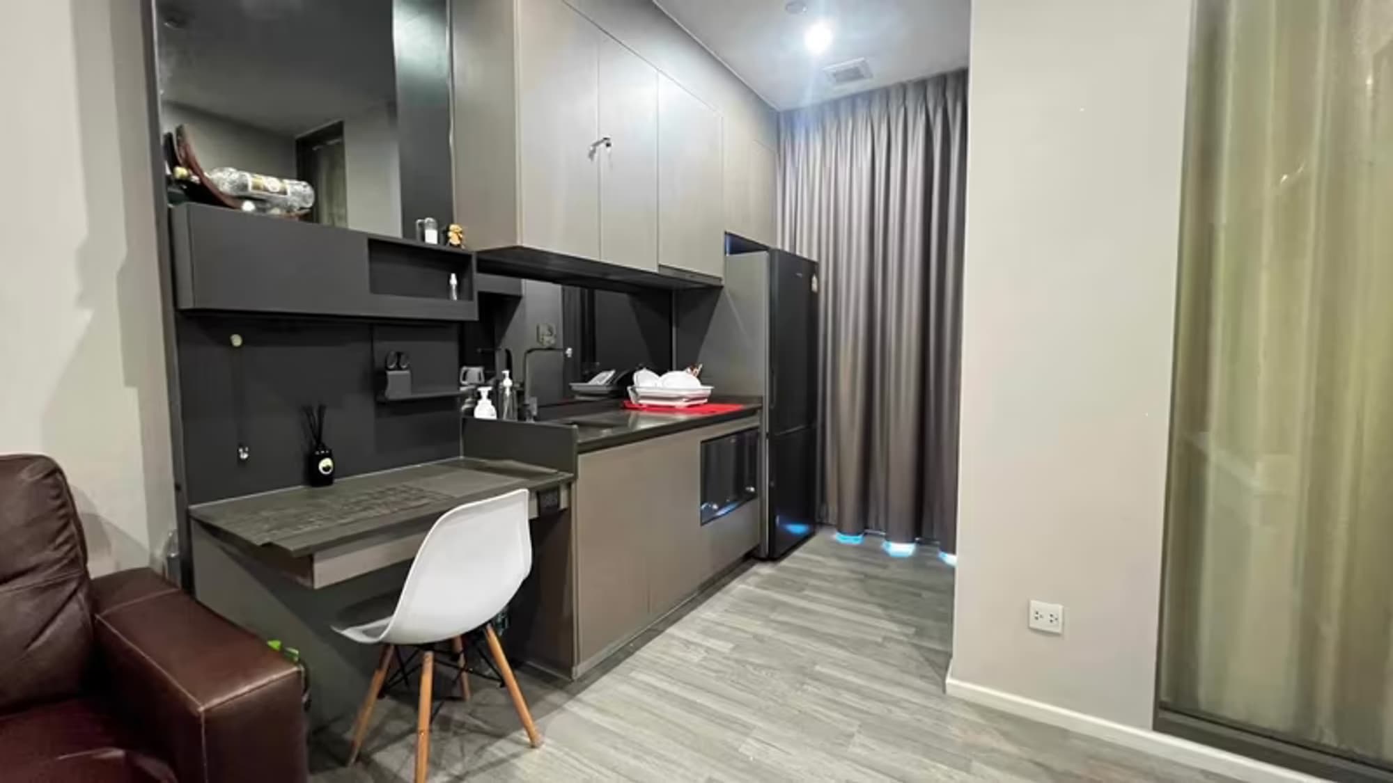 Condo for Rent at The Room Sukhumvit 69 - Image 2
