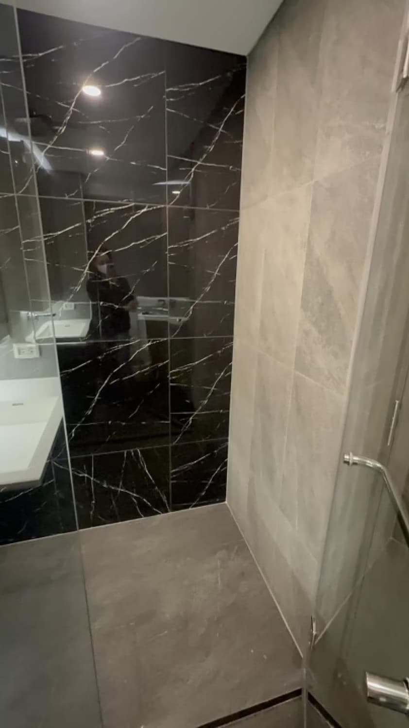 3 Bed Condo for Sale in Huai Khwang - Image 6