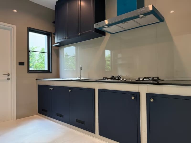 4 Bed House for Rent in Bang Phli District