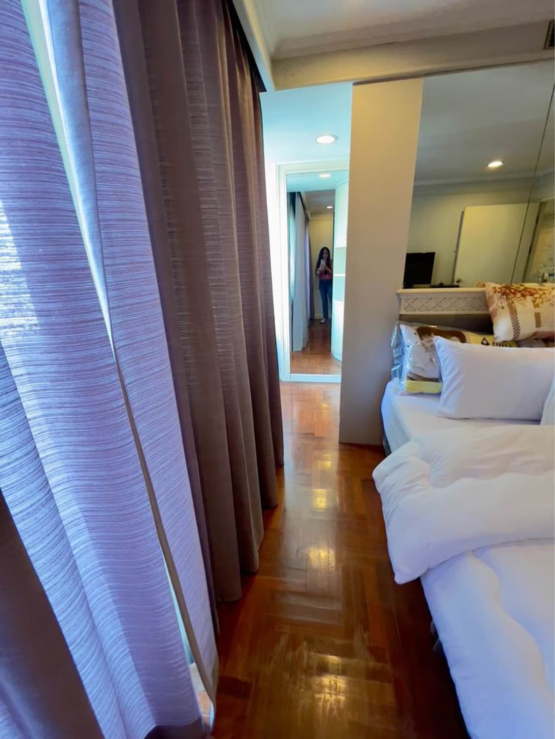 3 Bed Condo for Rent  Near Phloen Chit BTS - Image 8