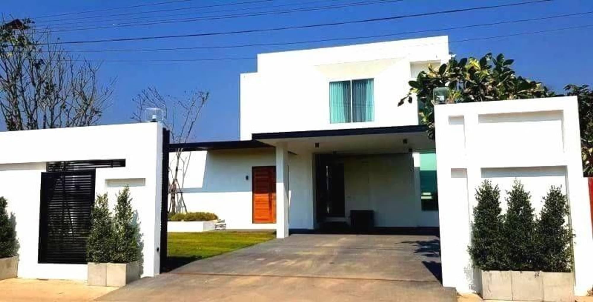 5 Bed House for Rent and Sale in San Sai District - Image 1