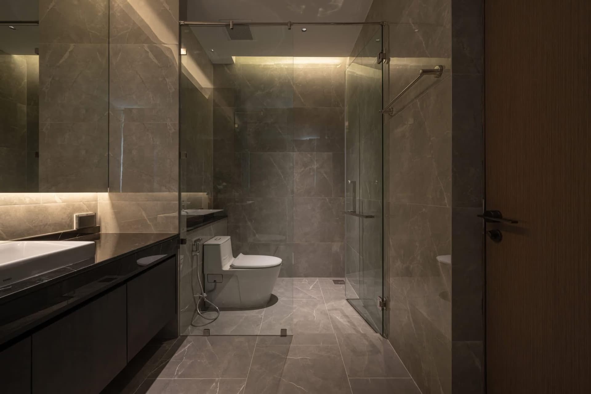 5 Bed House for Sale in Hang Dong - Image 29
