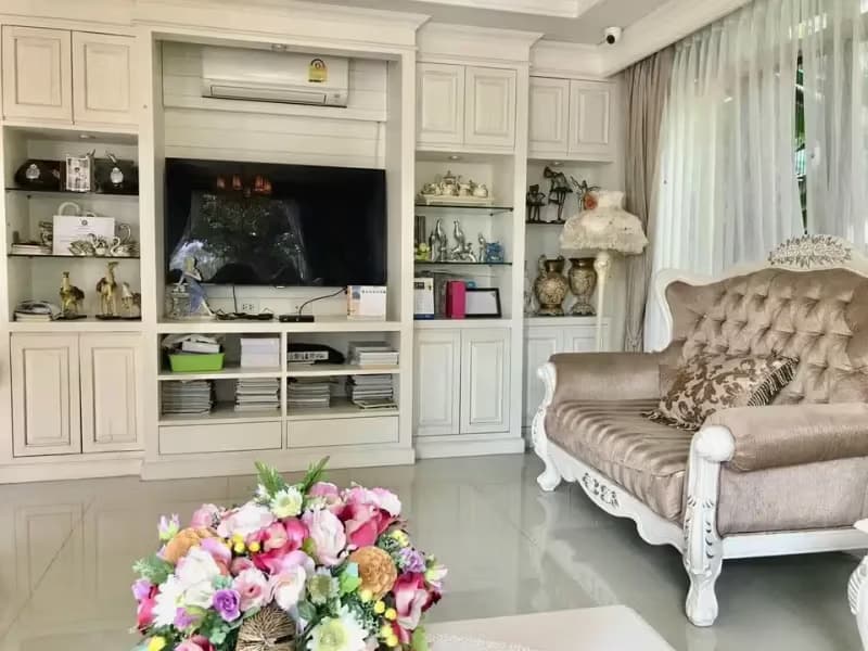 4 Bedroom House for Sale in Nong Chom