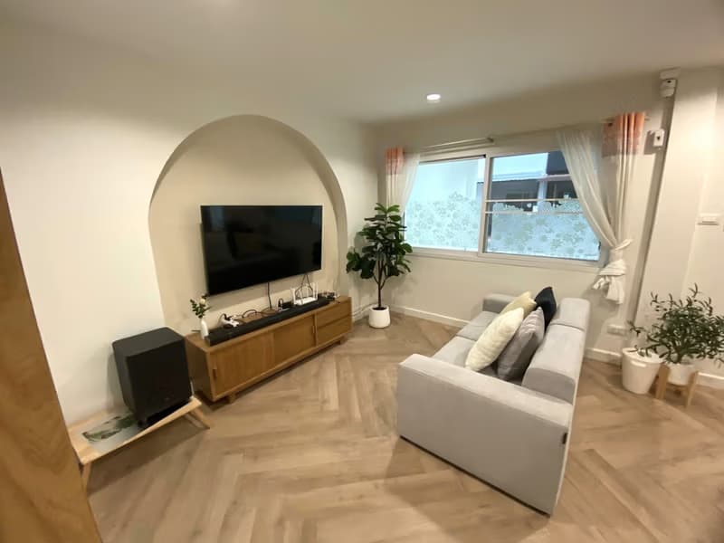 3 Bed Townhouse for Rent in Mueang Chiang Mai District