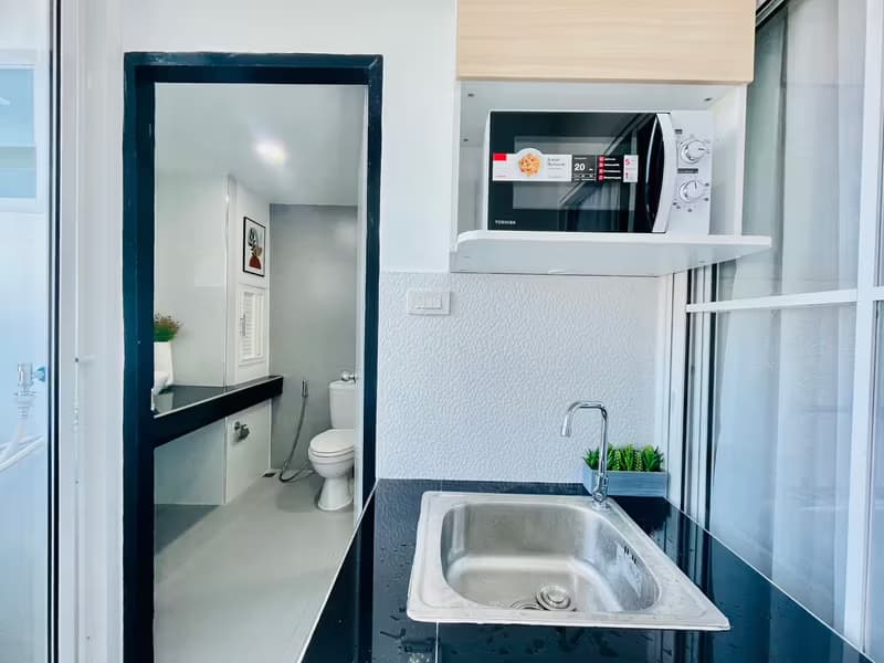 1 Bedroom Condo