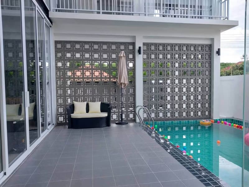 5 Bed House for Rent and Sale in Saraphi