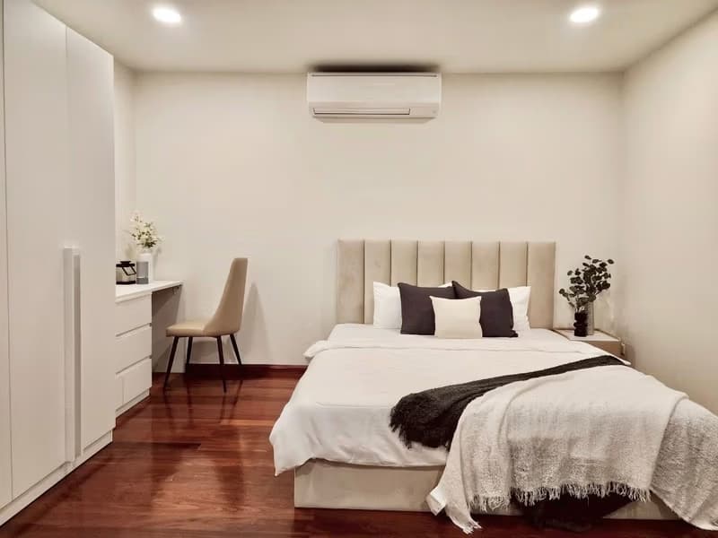 5 Bed House for Rent in Din Daeng
