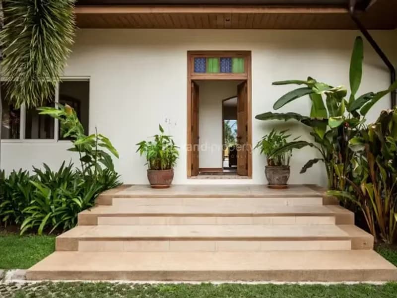 5 Bedroom House