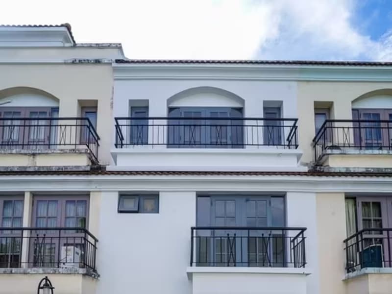 Townhouse for Sale at Palm Springs Place (Tha Sala)