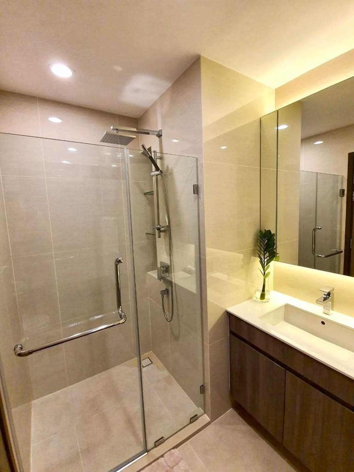Condo for Rent at Ideo Mobi Sukhumvit 66 - Image 8