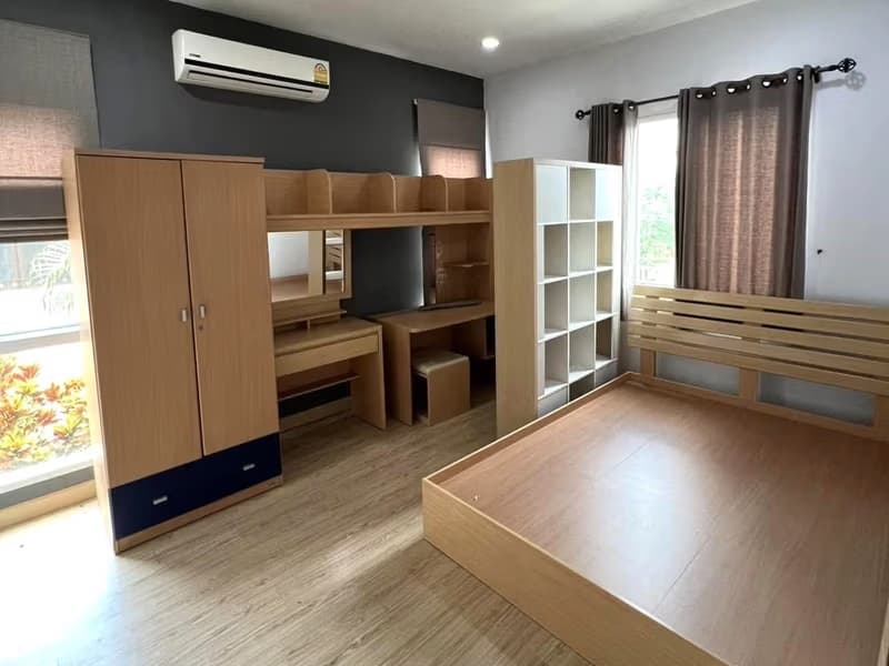 4 Bed House for Rent in San Sai