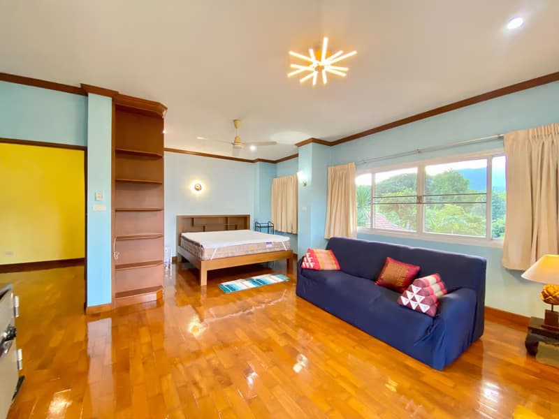 5 Bed House for Rent in Mueang Chiang Mai District