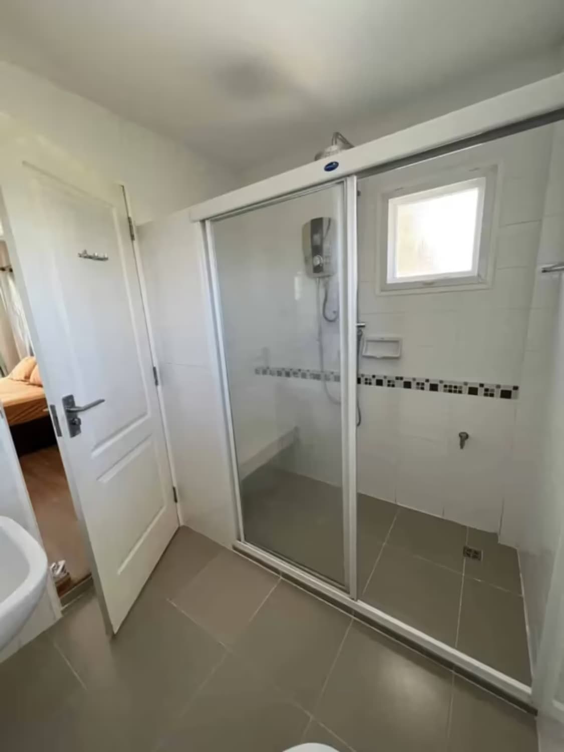 3 Bedroom House - Image 15